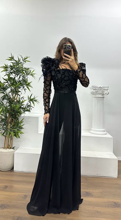 Siyah İşlemeli Abiye Elbise