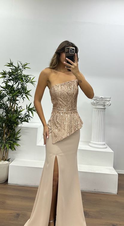 Gold Straplez İşlemeli Abiye Elbise