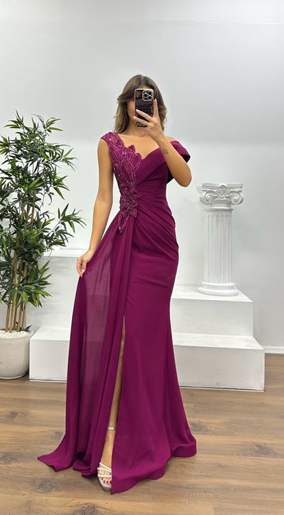 Murdum – Abendkleid mit One-Shoulder-Träger und Stickerei
