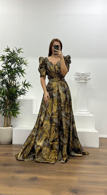 Siyah Dokuma Desenli Kemerli Kısa Kollu Büyük Beden Abiye Elbise