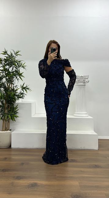 Lacivert Asimetrik Yaka İşlemeli Büyük Beden Abiye Elbise