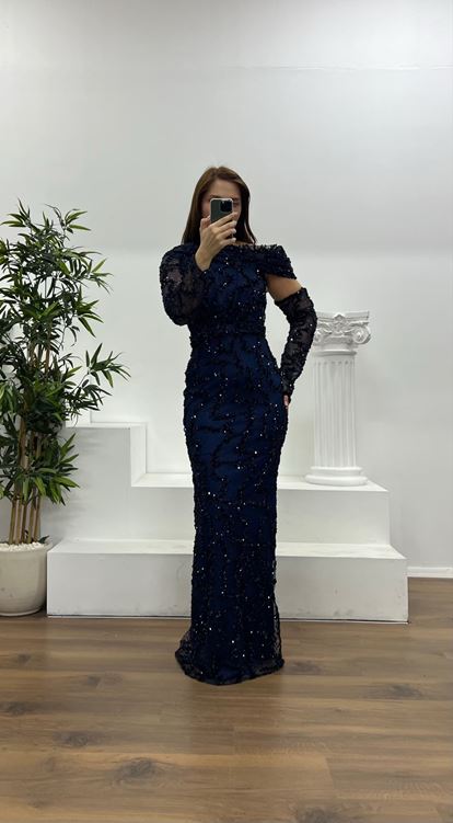 Lacivert Asimetrik Yaka İşlemeli Büyük Beden Abiye Elbise