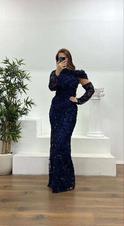 Lacivert Asimetrik Yaka İşlemeli Büyük Beden Abiye Elbise