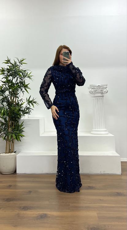 Lacivert Asimetrik Yaka İşlemeli Büyük Beden Abiye Elbise