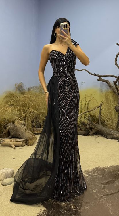 Siyah Tek Omuz Boncuk İşlemeli Uzun Abiye Elbise