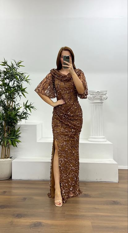 Kahverengi Dökümlü Boncuk İşlemeli Büyük Beden Abiye Elbise