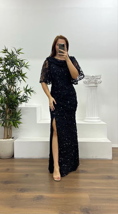 Siyah Dökümlü Boncuk İşlemeli Büyük Beden Abiye Elbise