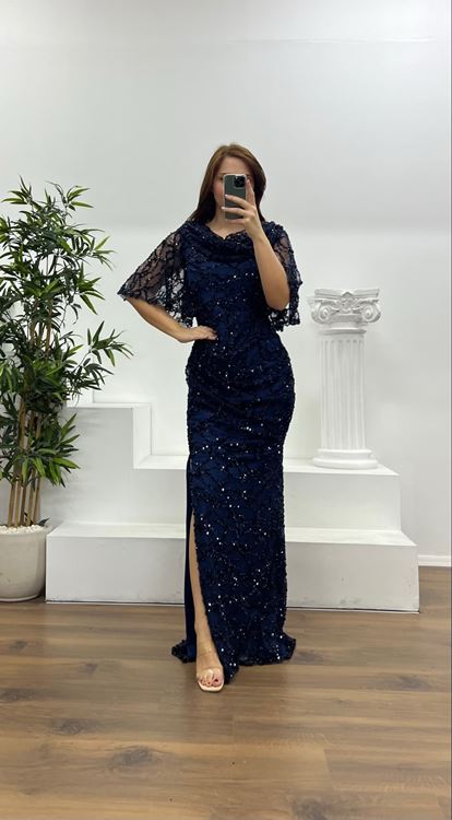 Lacivert Dökümlü Boncuk İşlemeli Büyük Beden Abiye Elbise