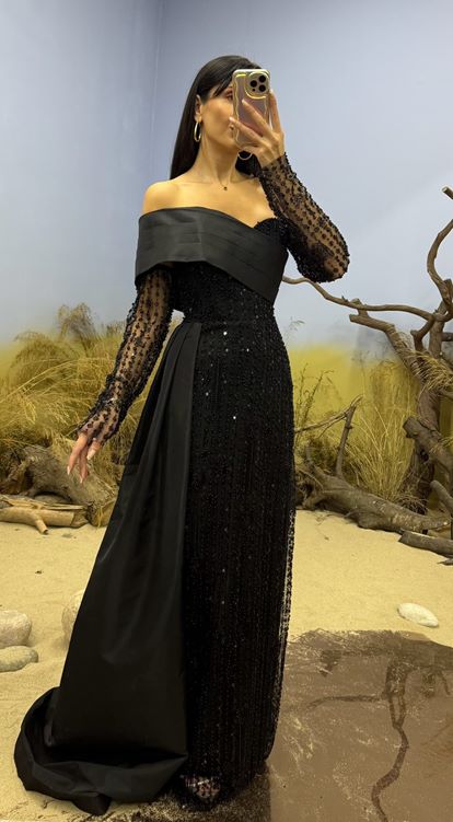 Siyah Kayık Yaka İşlemeli Abiye Elbise