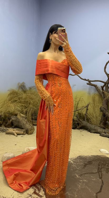 Turuncu Kayık Yaka İşlemeli Abiye Elbise