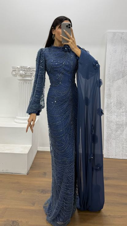 Petrol Kol Şifon Detay İşlemeli Abiye Elbise