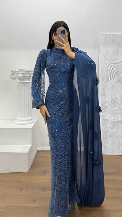 Petrol Kol Şifon Detay İşlemeli Abiye Elbise