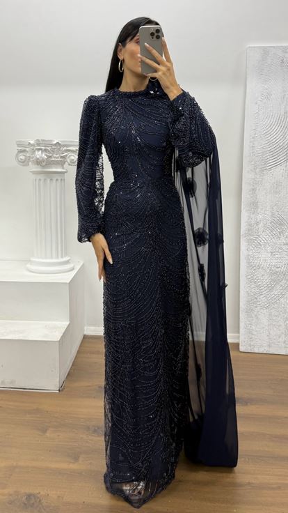 Lacivert Kol Şifon Detay İşlemeli Abiye Elbise