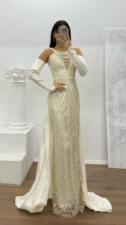 Bej Halter Yaka İncli Abiye Elbise