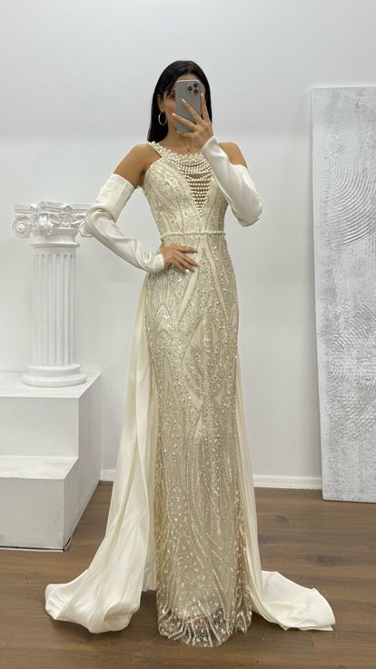 Bej Halter Yaka İncli Abiye Elbise