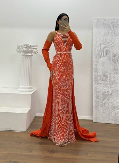 Turuncu Halter Yaka İncli Abiye Elbise