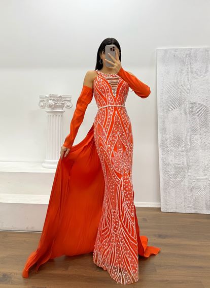 Turuncu Halter Yaka İncli Abiye Elbise