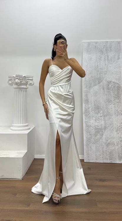 Beyaz İp Askılı Sırt Bağlamalı Abiye Elbise