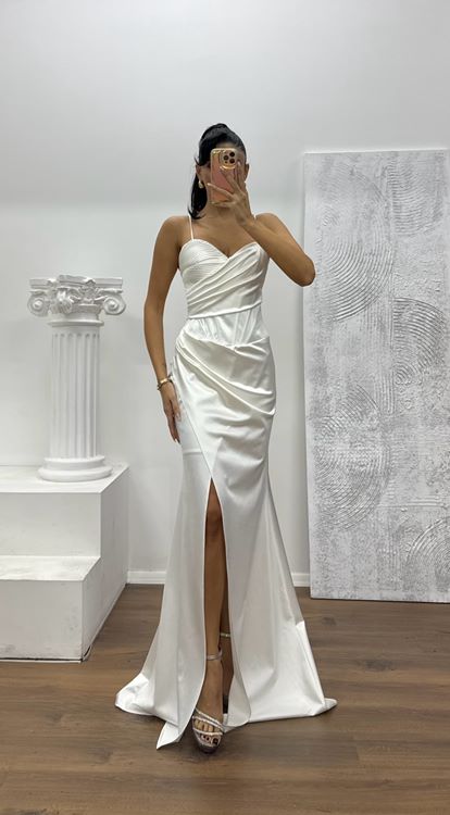 Beyaz İp Askılı Sırt Bağlamalı Abiye Elbise