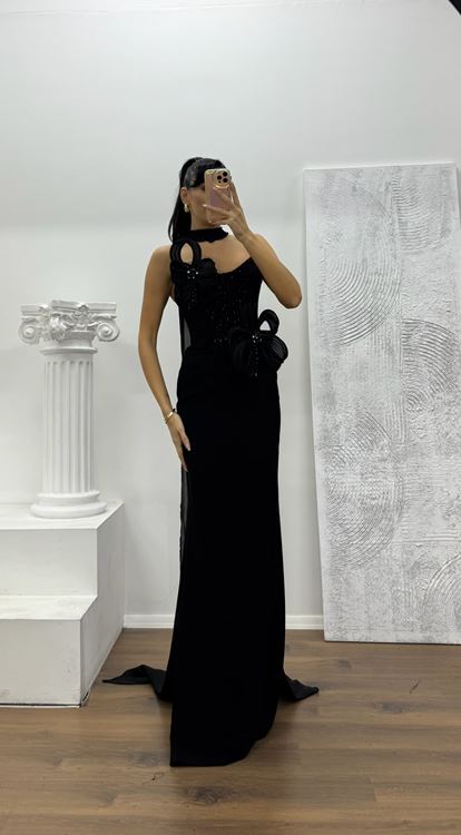 Siyah Straplez Çiçek Aplikeli  Abiye Elbise