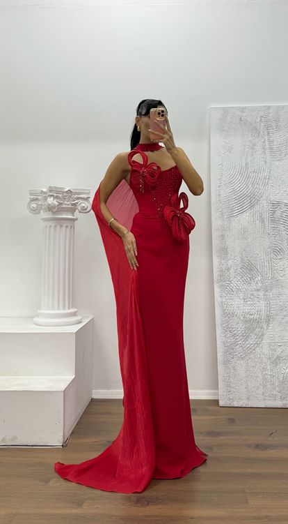 Kırmızı Straplez Çiçek Aplikeli  Abiye Elbise