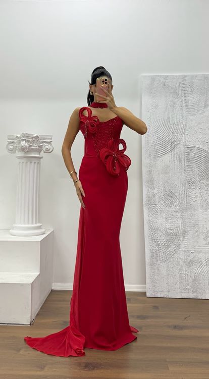 Kırmızı Straplez Çiçek Aplikeli  Abiye Elbise