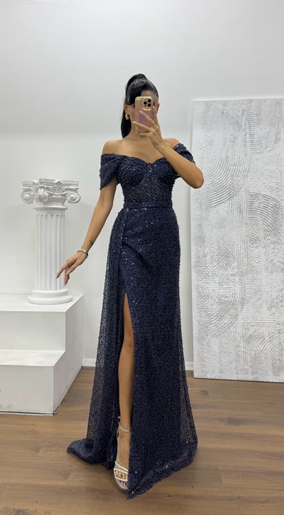 Abito da sera con dettagli trasparenti in vita blu navy