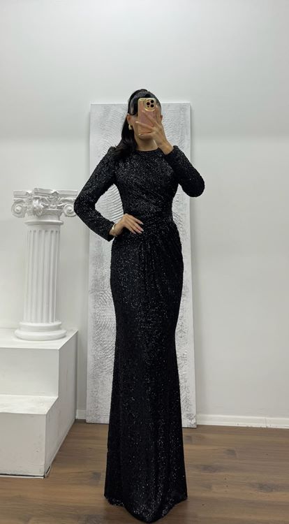 Siyah Uzun Kollu Pullu Abiye Elbise