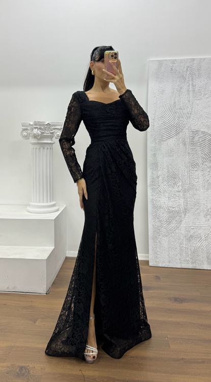 Siyah Kare Yaka Dantel Abiye Elbise