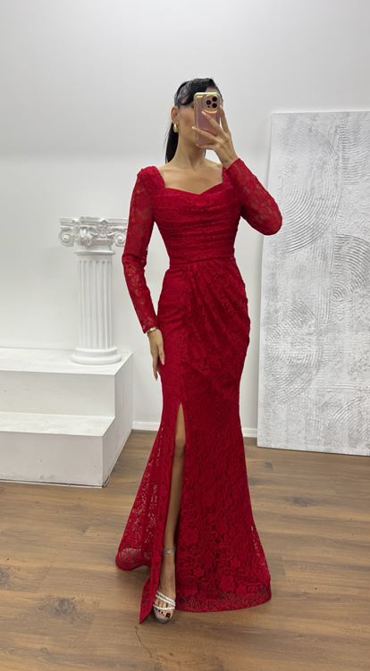 Kırmızı Kare Yaka Dantel Abiye Elbise