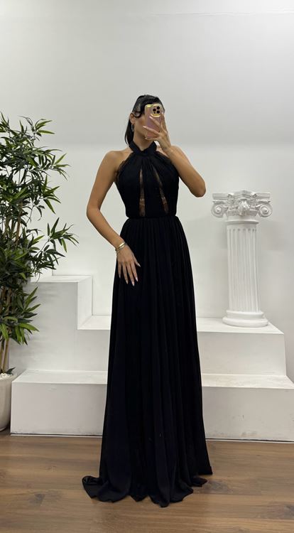 Siyah Plise Detaylı Halter Yaka Özel Tasarım Abiye