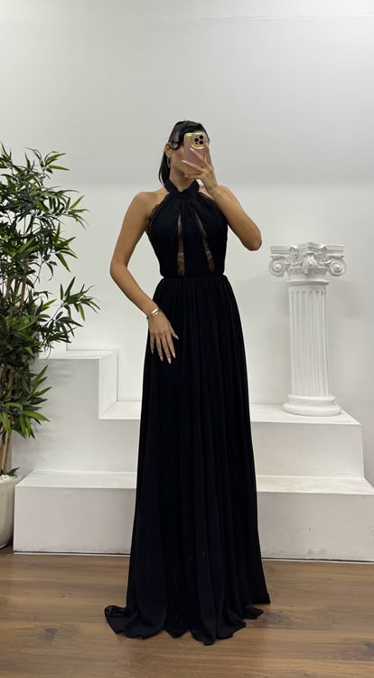 Siyah Plise Detaylı Halter Yaka Özel Tasarım Abiye