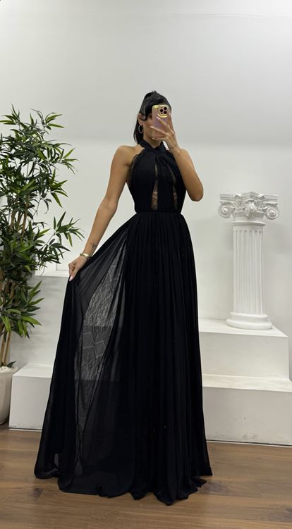 Siyah Plise Detaylı Halter Yaka Özel Tasarım Abiye