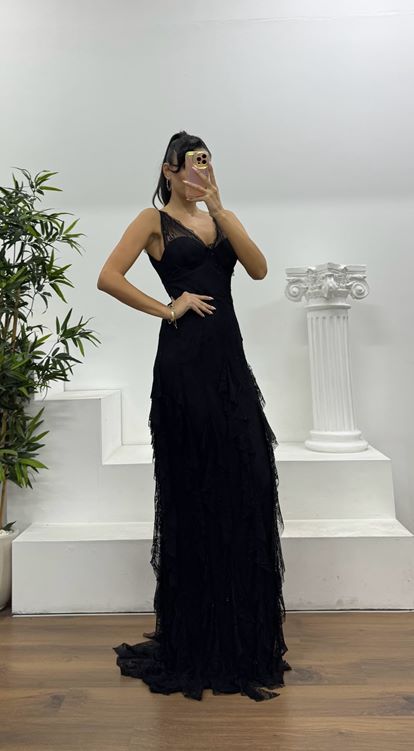 Siyah Dantel Kat Kat Volanlı Özel Tasarım Abiye Elbise