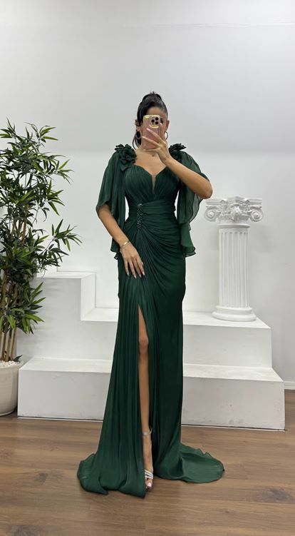 Zümrüt Drapeli Şifon Abiye Elbise