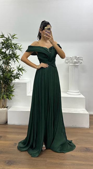 Zumrut Off-the-Shoulder Chiffon Evening Dress