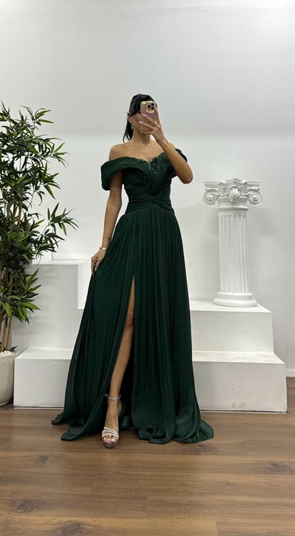 Zümrüt Omzu Açık  Şifon Abiye Elbise