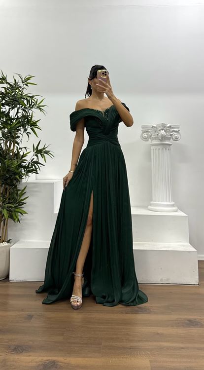 Zümrüt Omzu Açık  Şifon Abiye Elbise