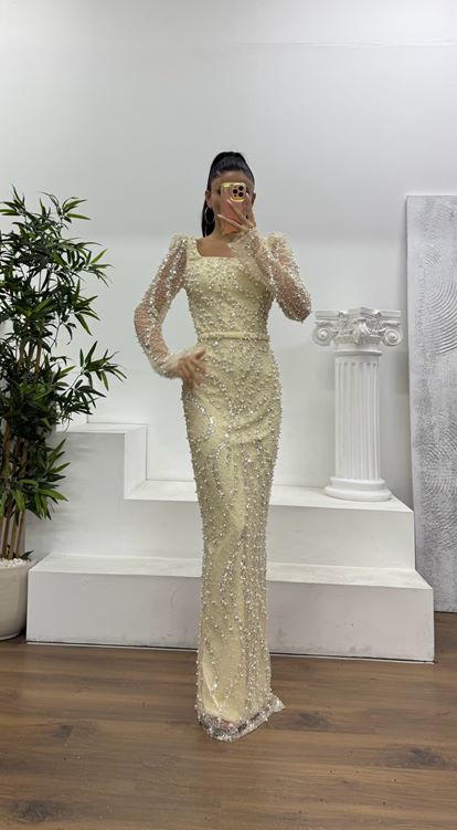 Bej Kare Yaka İşlemeli Abiye Elbise