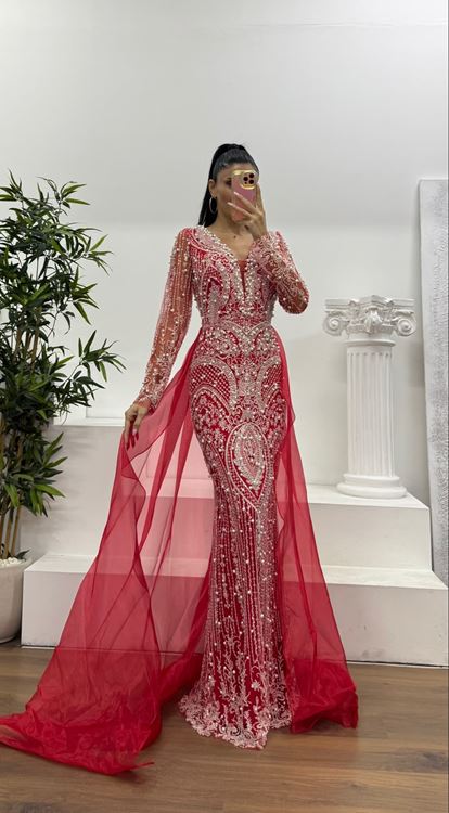 Kırmızı İşlemeli Abiye Elbise