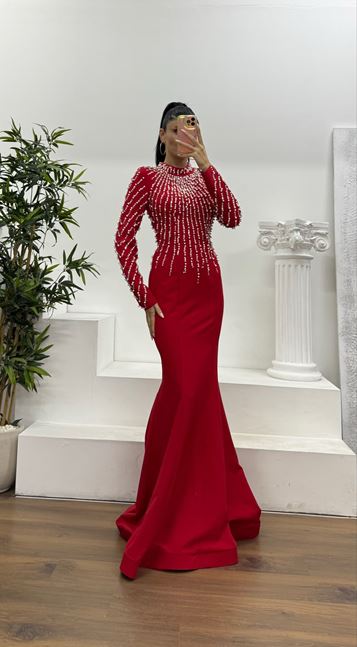 Kırmızı İnci İşlemeli Abiye Elbise