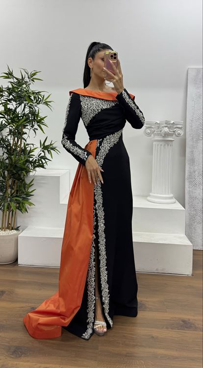 Turuncu Kayık Yaka İnci İşlemeli Abiye Elbise