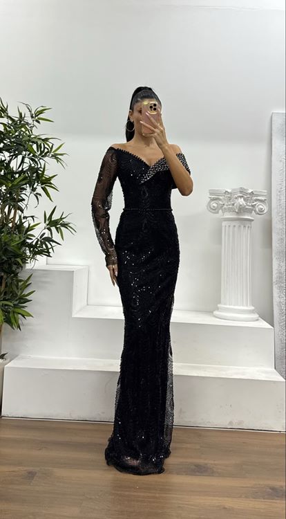 Siyah Asimetrik Yaka İşlemeli Abiye Elbise