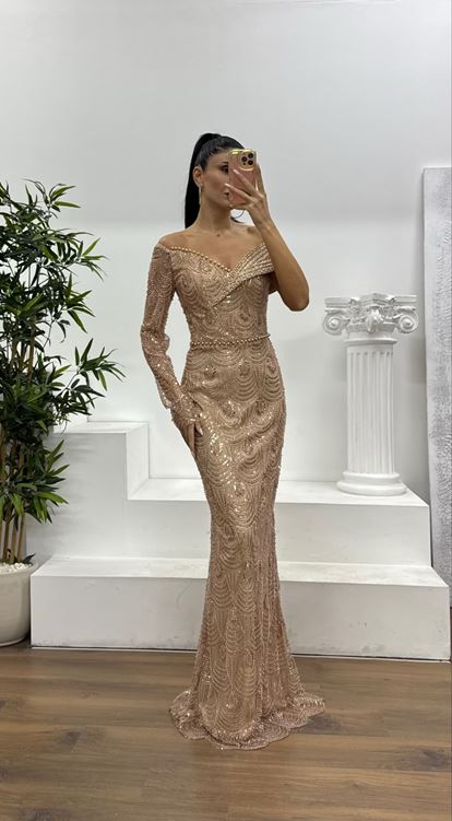 Gold Asimetrik Yaka İşlemeli Abiye Elbise