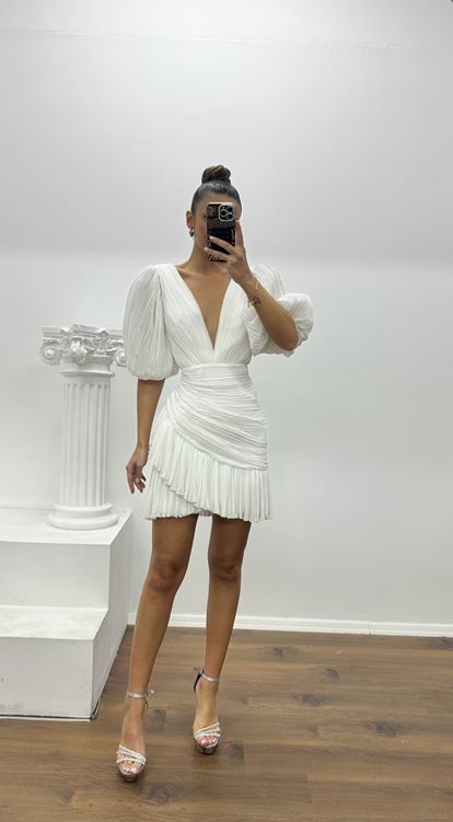 Beyaz Balon Kol Plise Detaylı Mini Özel Tasarım Abiye Elbise