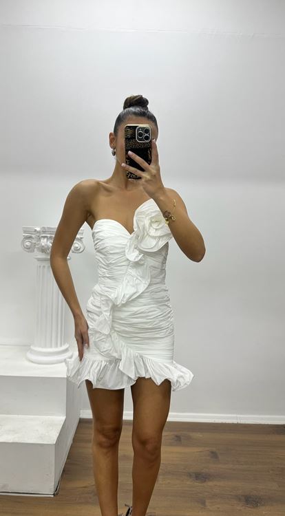 Vestido de noche corto de diseño especial con volantes plisados ​​blancos