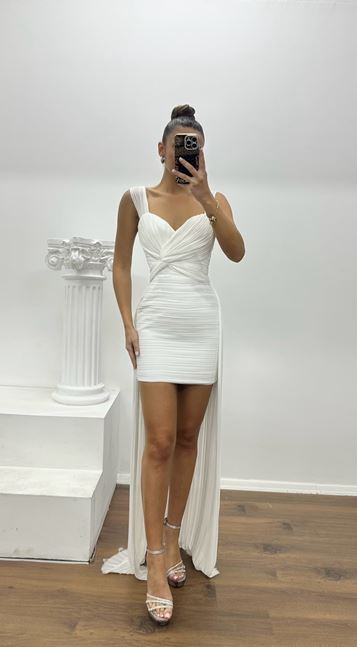 Vestido de noche de diseño especial con drapeado y diseño de cruz blanca