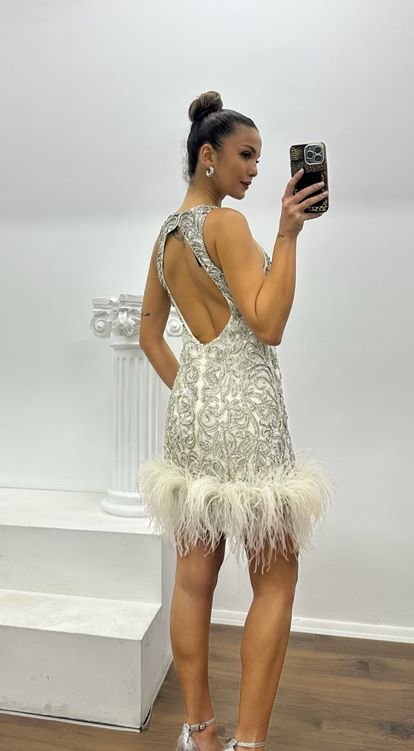 Beyaz Taş İşlemeli Tüy Detay Özel Tasarım Abiye Elbise