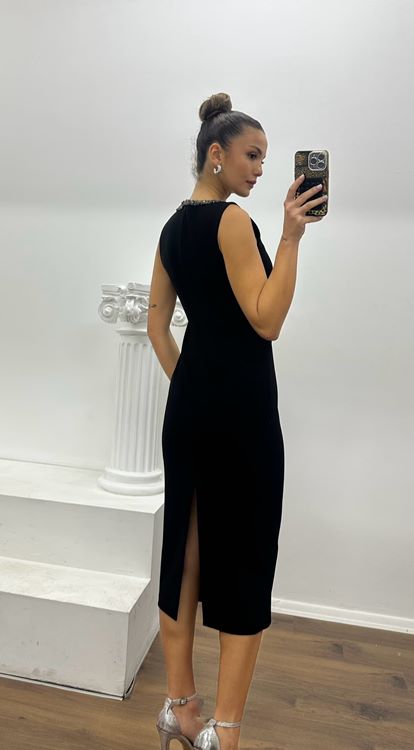 Siyah Yaka İşleme Detay Midi Boy Özel Tasarım Abiye Elbise