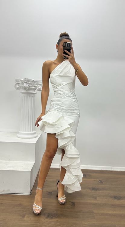 Beyaz Tek Omuz Asimetrik Valonlu Özel Tasarım Abiye Elbise